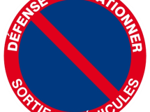 SIGNALISATION EXTERIEURE ET INTERIEURE DEFENSE DE STATIONNER SORTIE DE VEHICULES D.300mm - Plaque en PS Choc.