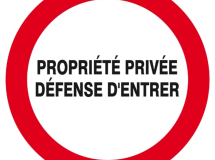 SIGNALISATION EXTERIEURE ET INTERIEURE PROPRIETE PRIVEE DEFENSE D'ENTRER D.300mm - Plaque en PS Choc.