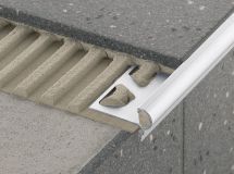 Nez de marche Schlüter®-TREP-FL-AE alu. NATUREL ANOD. mat H 11 mm L 2,5 m