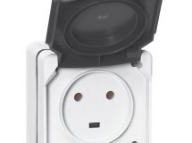 PLEXO PRISE 2P+T 20A IP55 GRIS