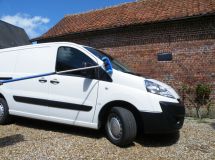 brosse de nettoyage avec manche téléscopique jusqu'1,80m gainé poils doux